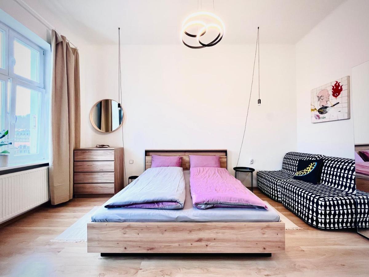 Sunny City - Apartment In Spa Zone With Private Garage Карлови Вари Екстериор снимка